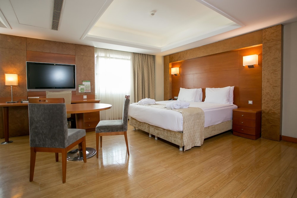 Holiday Inn Istanbul City 11