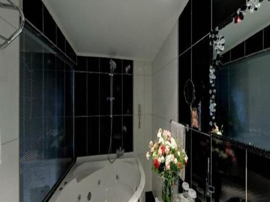 Vienna House by Wyndham Istanbul Bahcelievler 11
