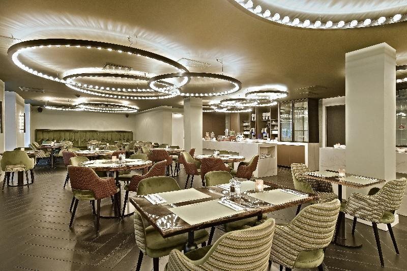 Zaan Hotel 9