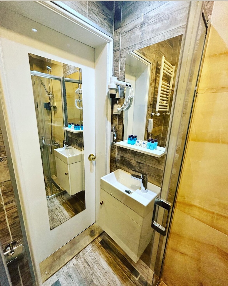 Bakirkoy Tashan Business & Airport Hotel 18