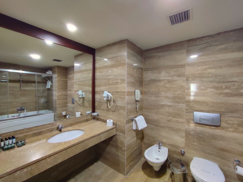 The Green Park Hotel Bostanci 22
