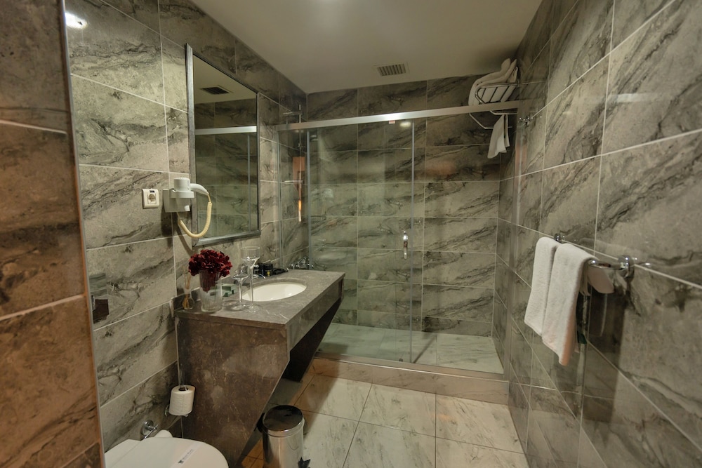 The Green Park Hotel Bostanci 21