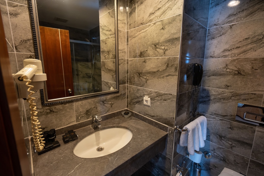 The Green Park Hotel Bostanci 12