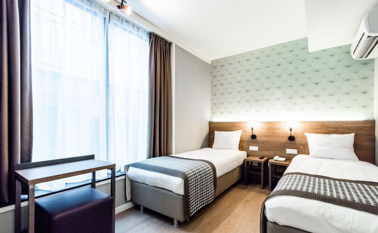 Melrose Hotel 21