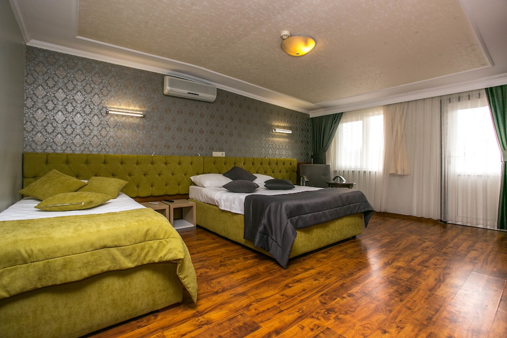 Hotel Pera Capitol 8