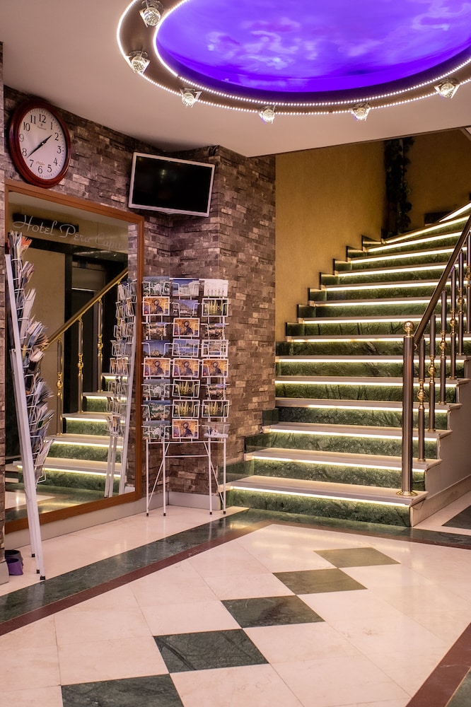Hotel Pera Capitol 6