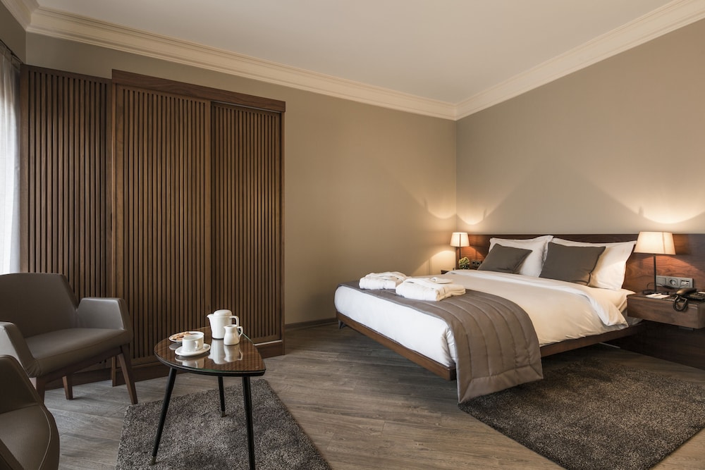Taxim Suites 10