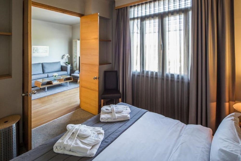 Taxim Suites 18
