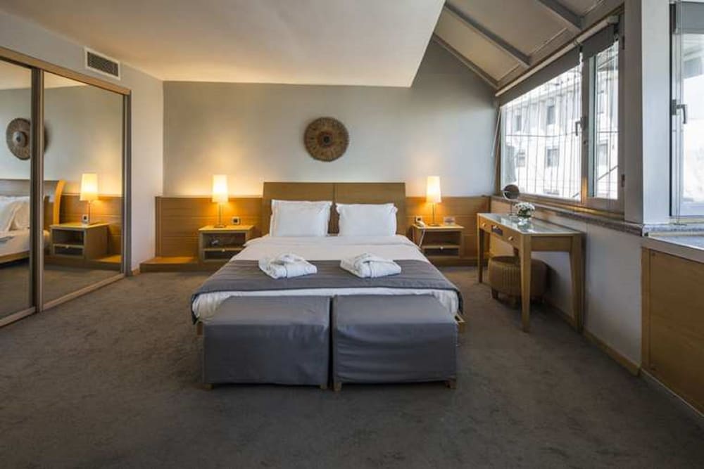 Taxim Suites 17