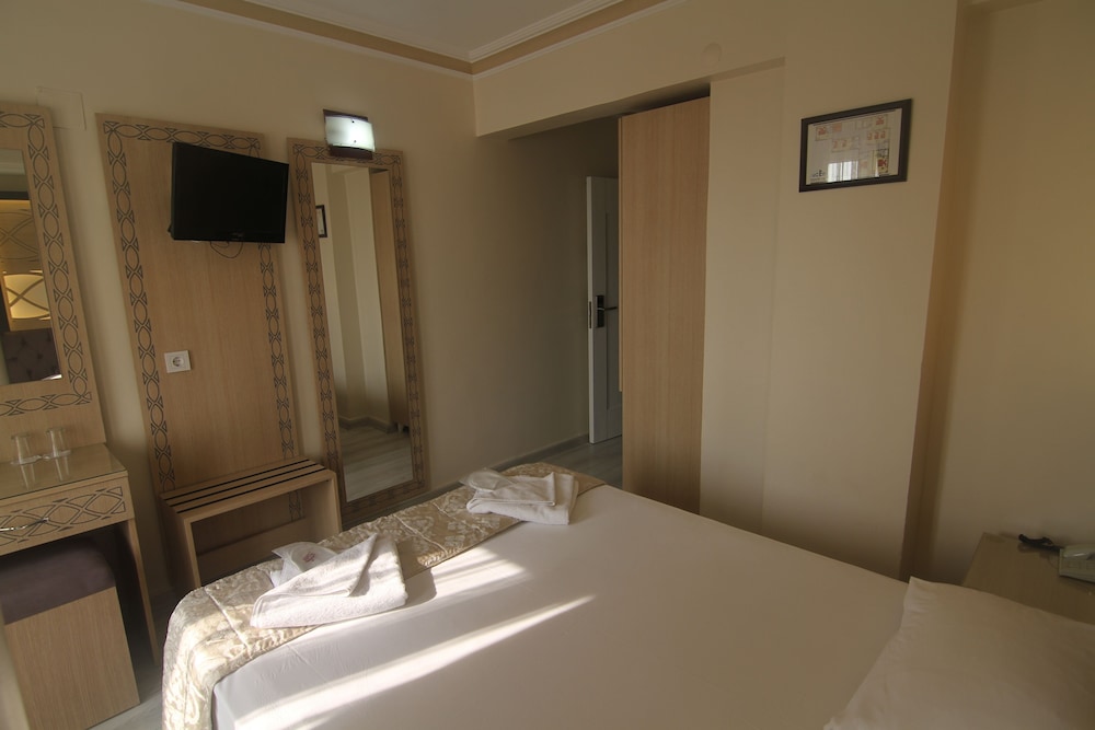 Grand Liza Hotel 20