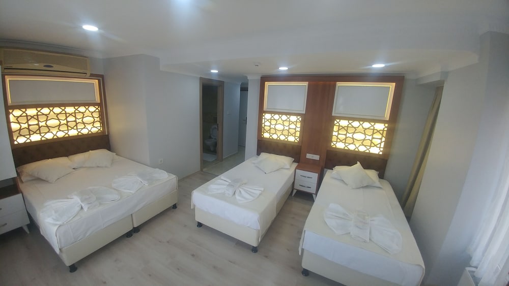 Grand Liza Hotel 14