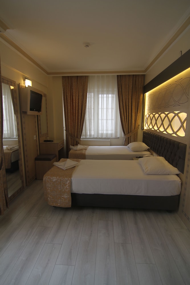 Grand Liza Hotel 13
