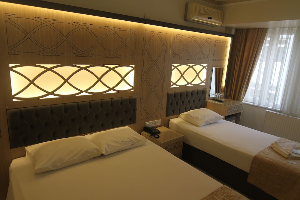 Grand Liza Hotel 8
