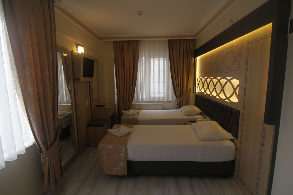 Grand Liza Hotel 5