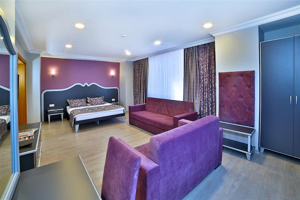 The Hera Premium Hotels 17