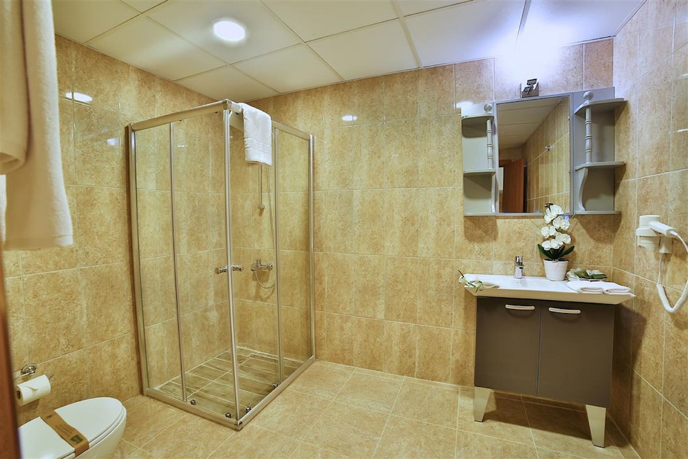 The Hera Premium Hotels 20