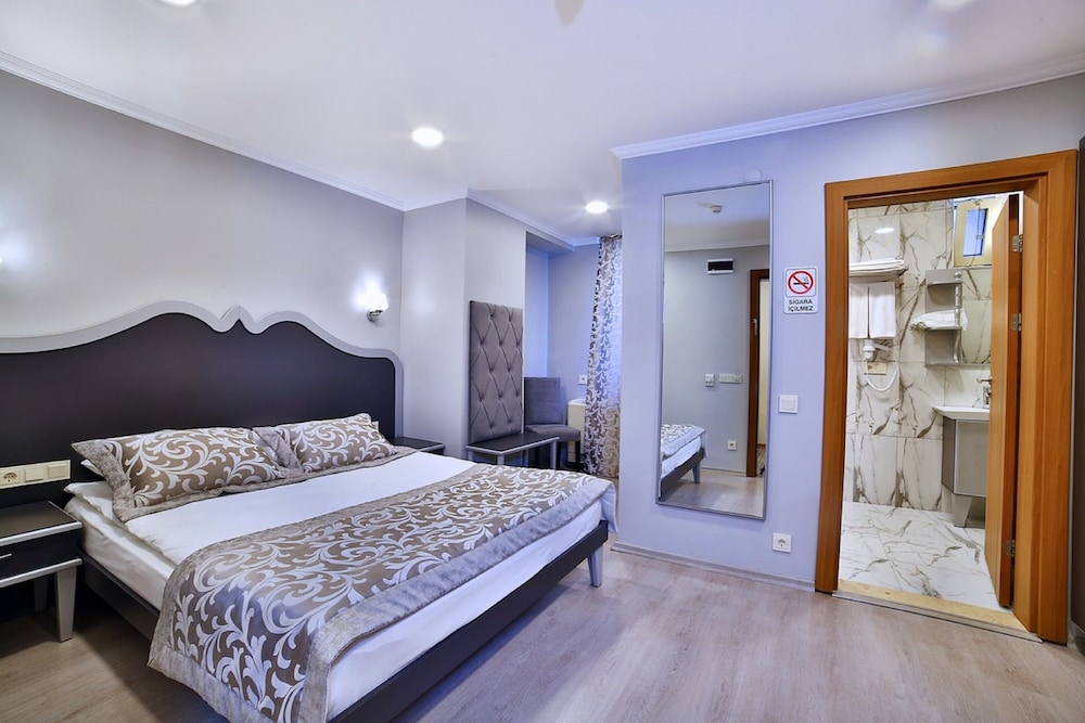 The Hera Premium Hotels 13