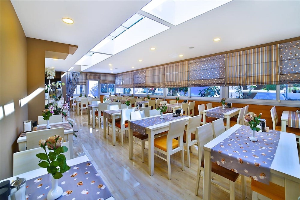 The Hera Premium Hotels 22