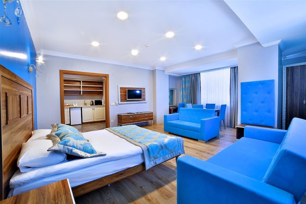 The Hera Premium Hotels 6