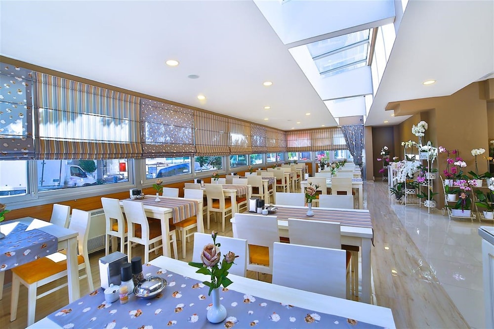 The Hera Premium Hotels 21