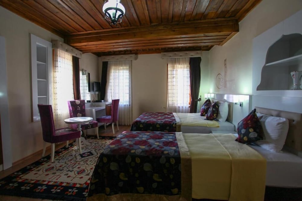 Bacchus Pension 6