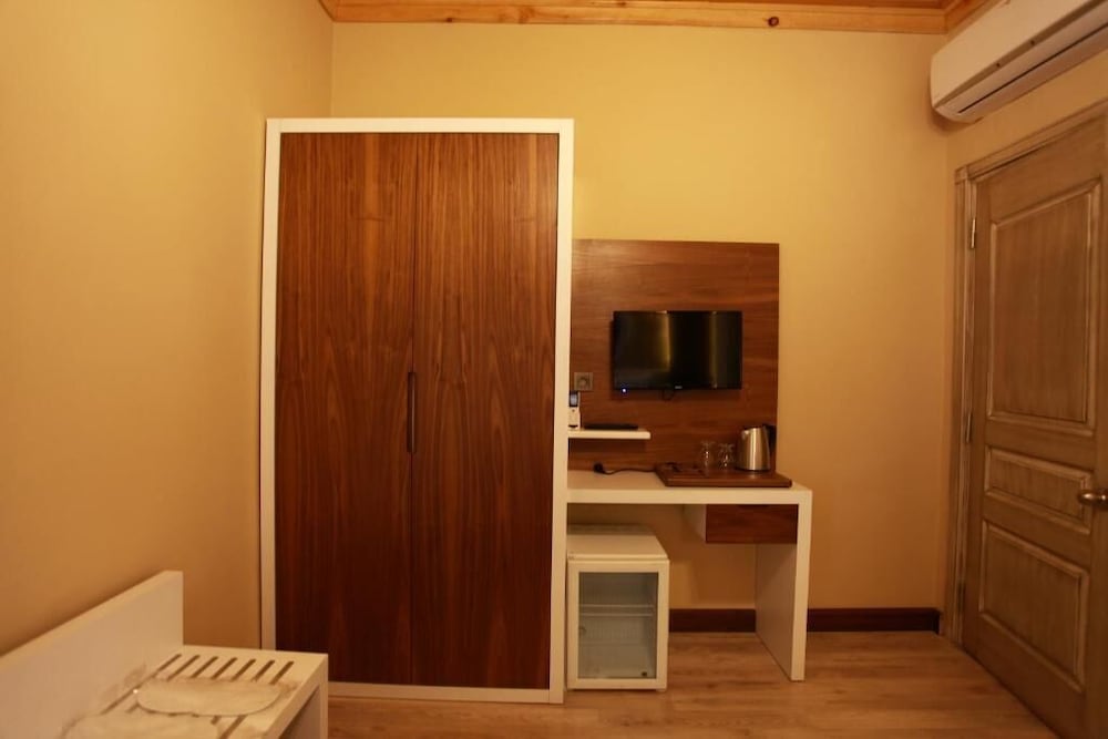 Bacchus Pension 10