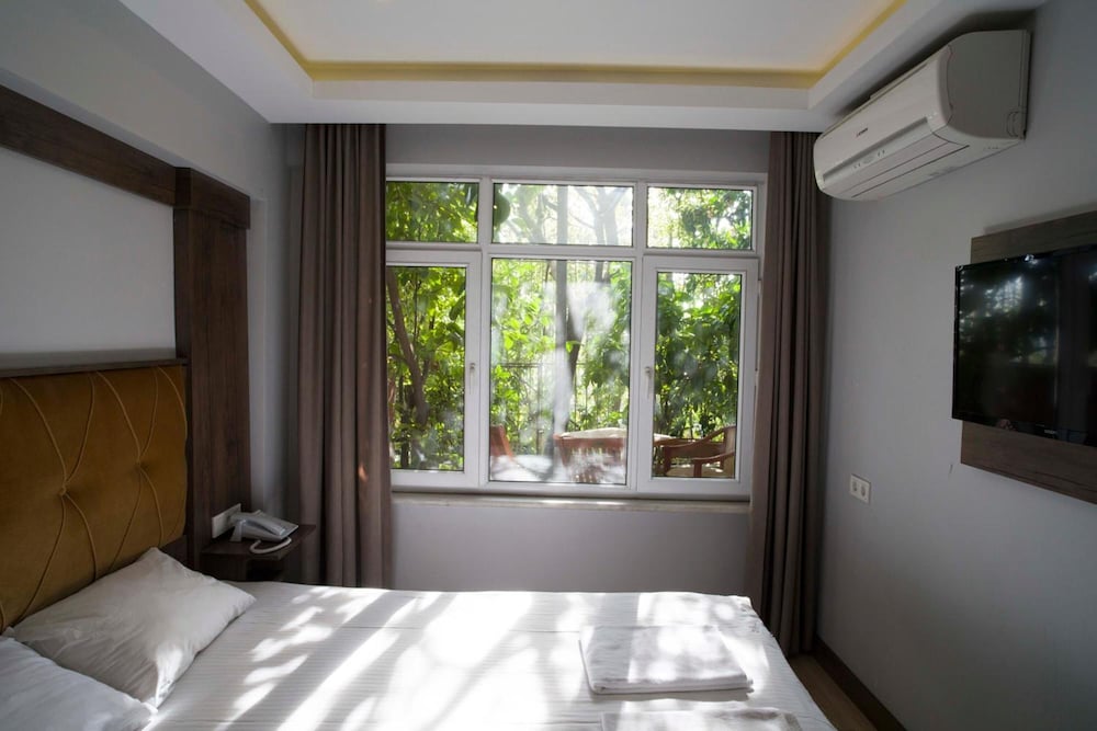 Bucoleon Hotel 14
