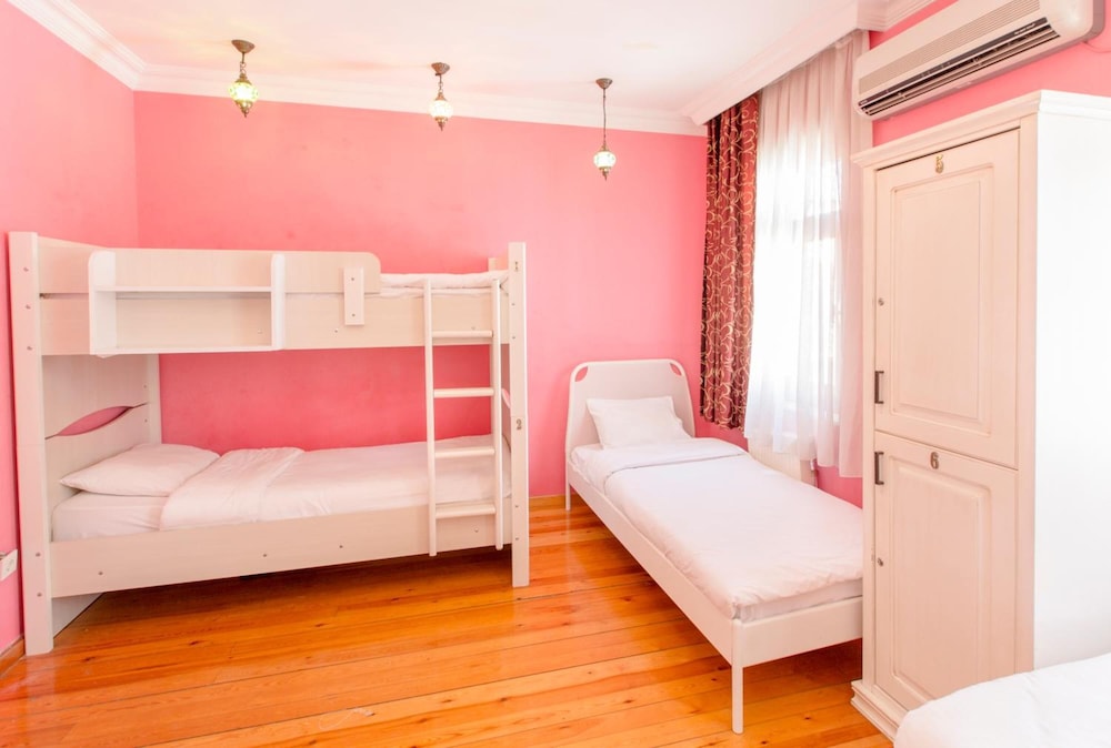 Bucoleon Hotel 13