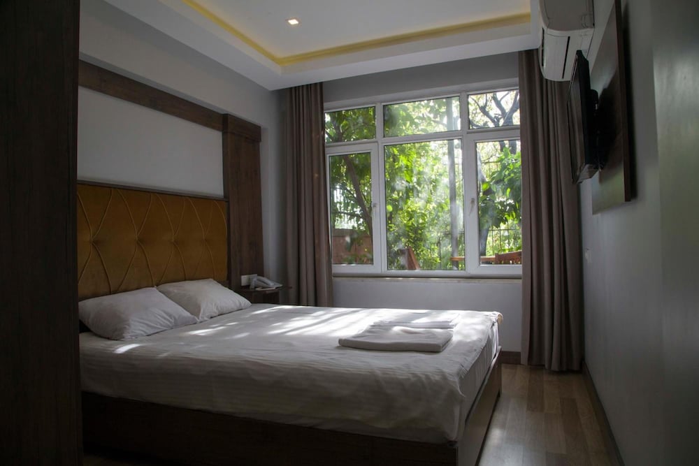 Bucoleon Hotel 17
