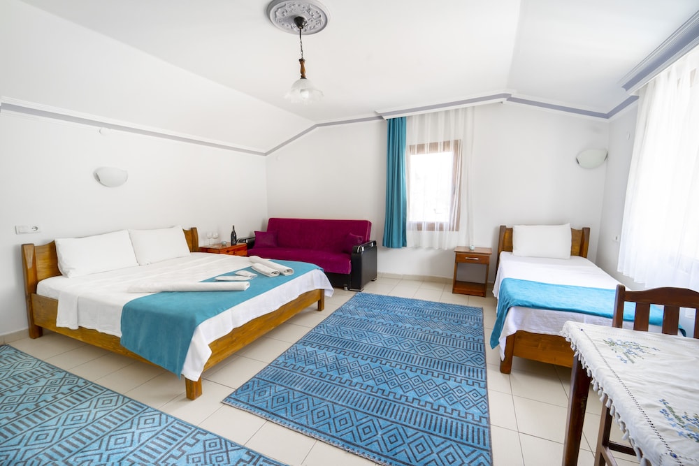 Flower Pension 3