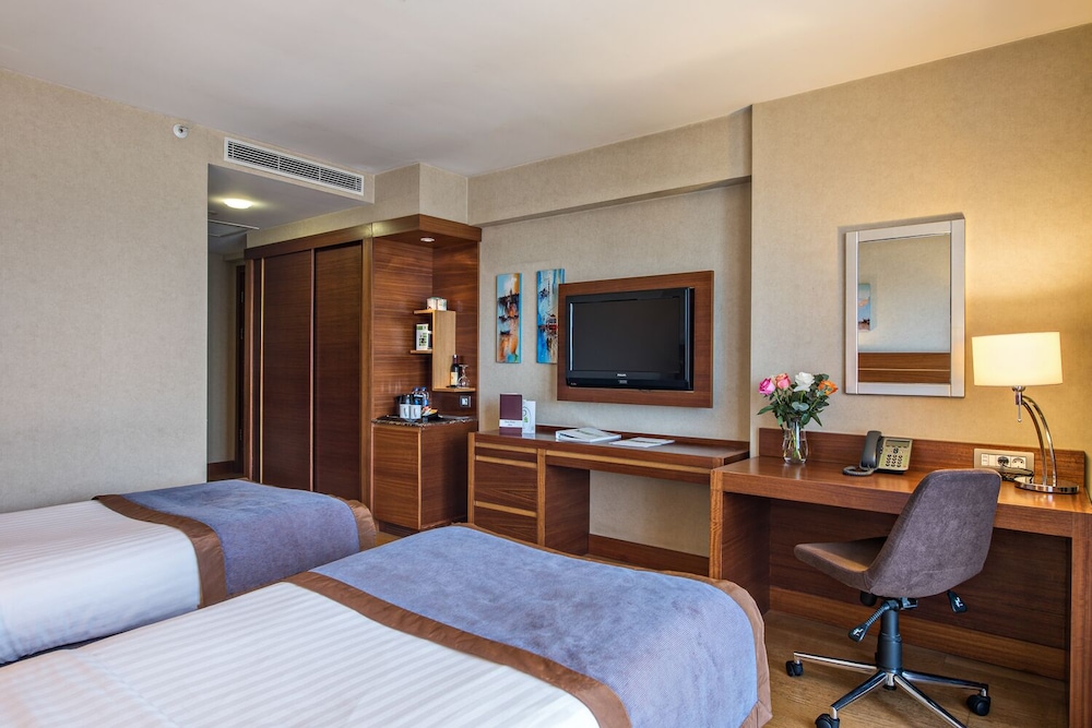Holiday Inn Istanbul - Sisli 7
