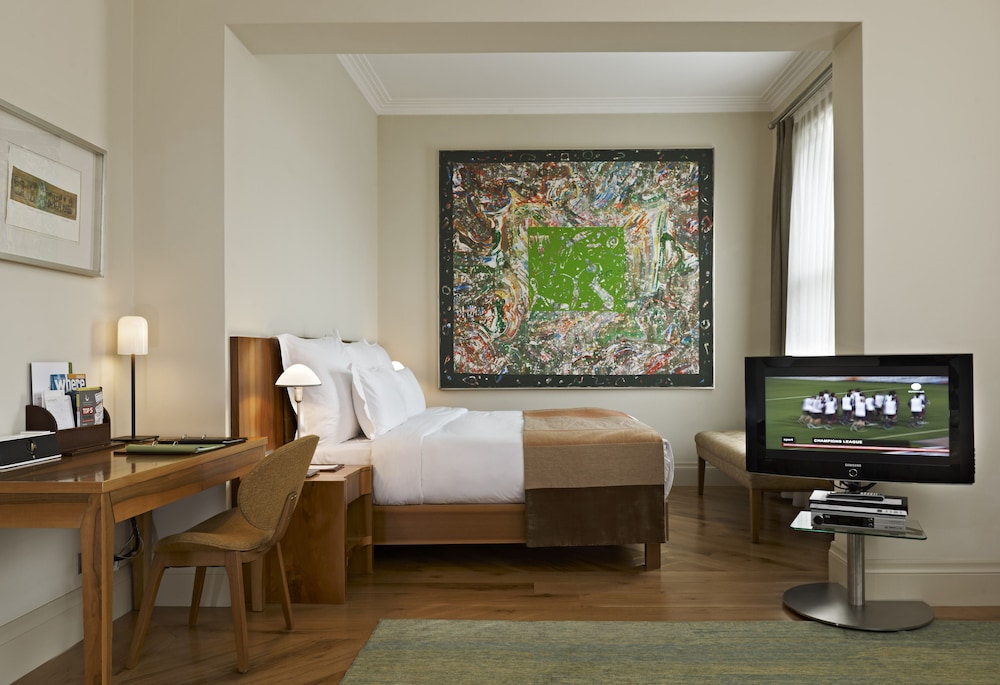 Tomtom Suites 3