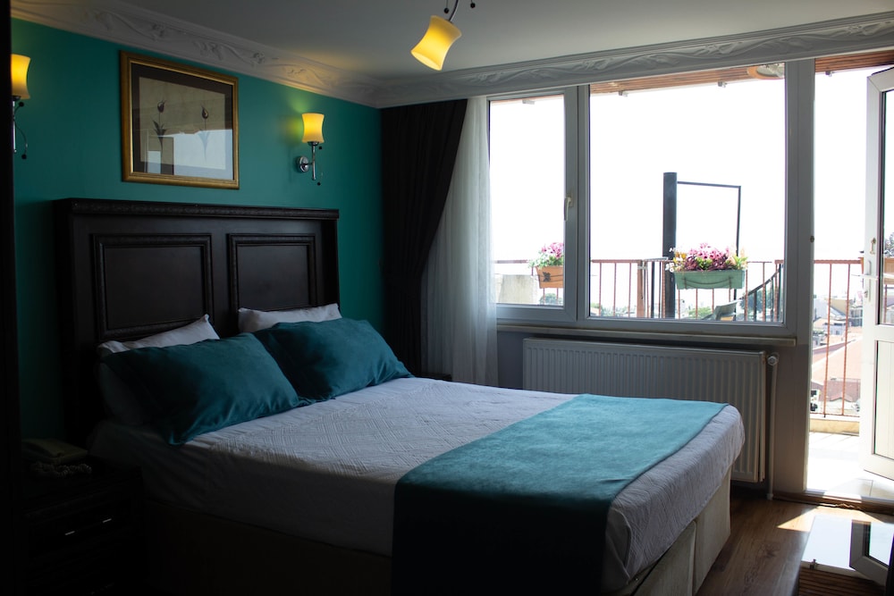 Tulip House 23