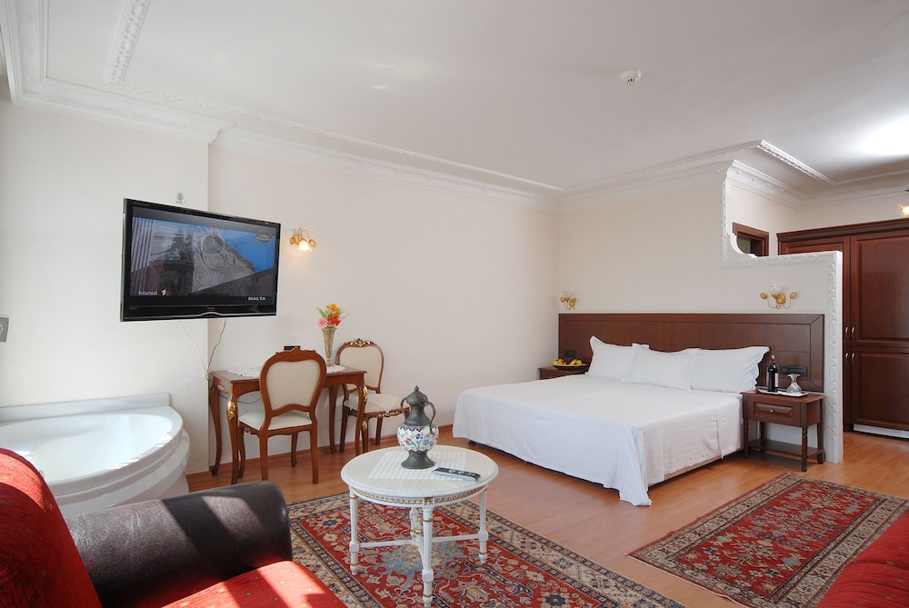 Ada Istanbul 11