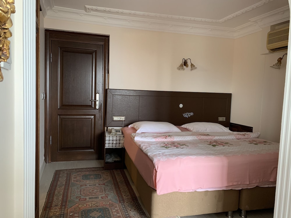 Ada Istanbul 17