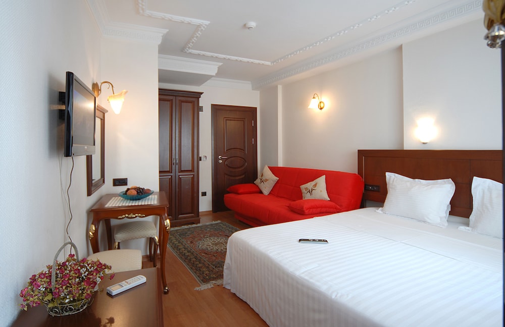 Ada Istanbul 10