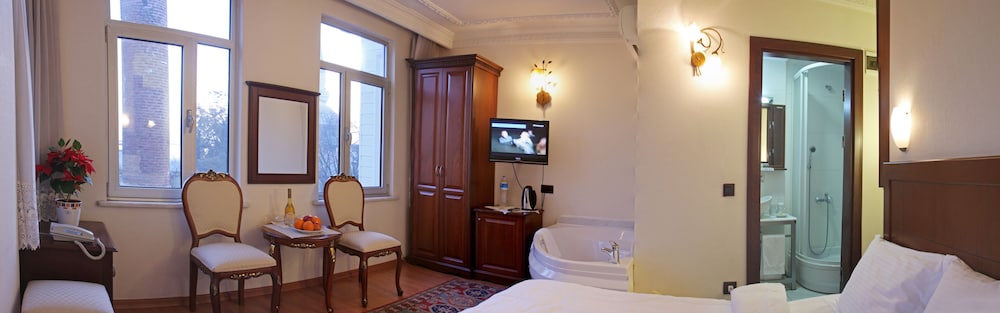 Ada Istanbul 14