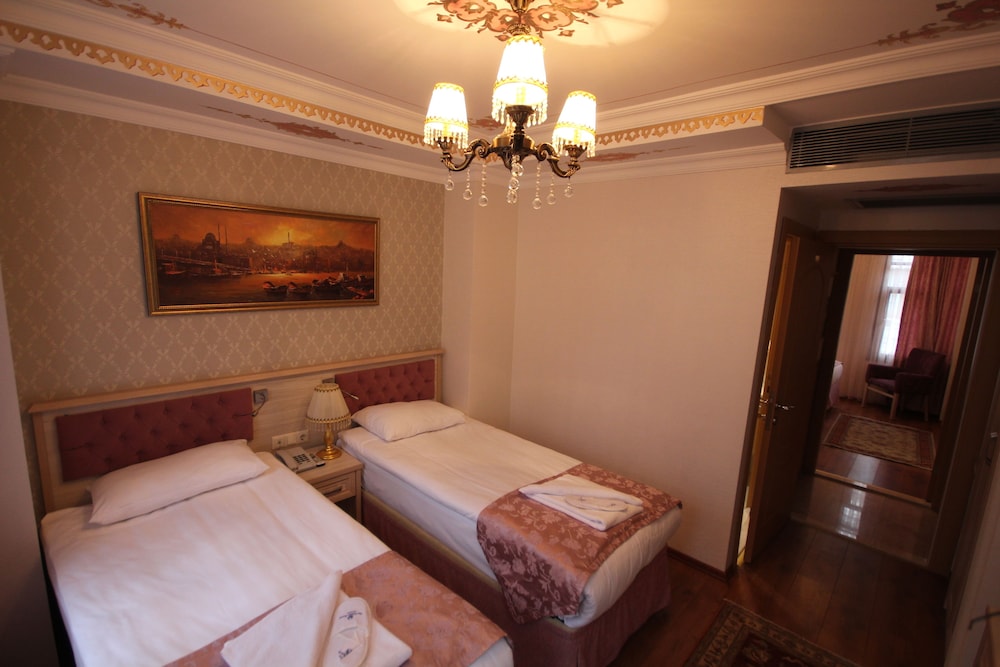 The Sultans Royal 22