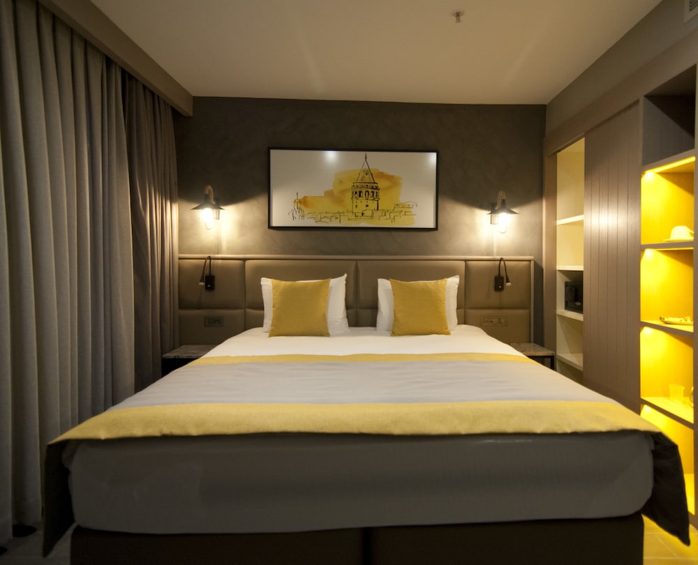 Seraglio Hotel & Suites 21
