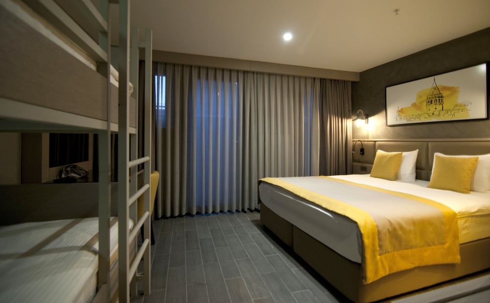 Seraglio Hotel & Suites 23