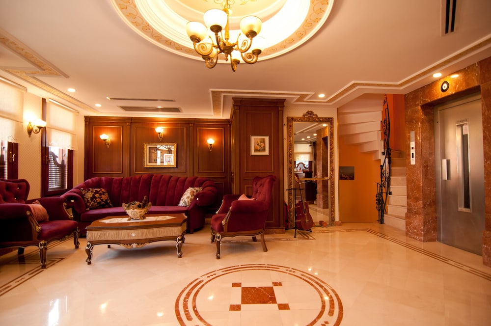Emine Sultan 23