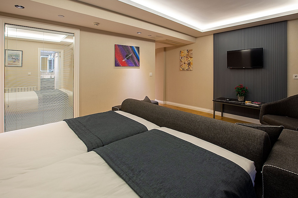 Moss Suites Residence 17