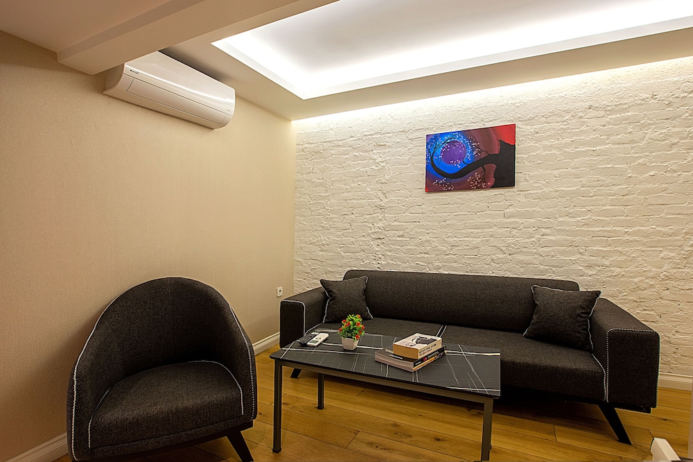 Moss Suites Residence 12
