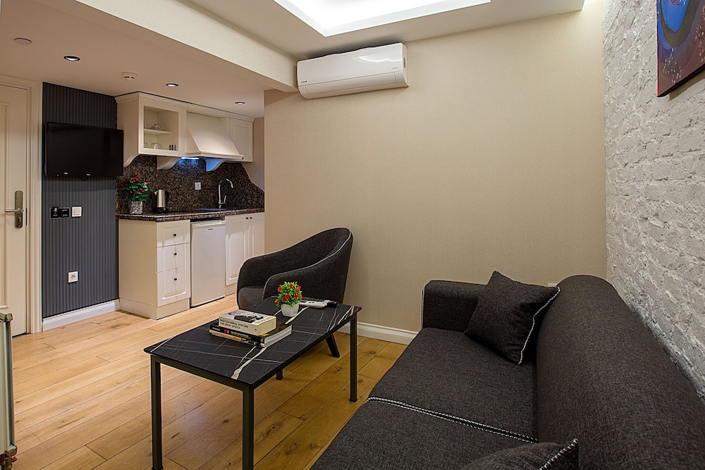 Moss Suites Residence 13