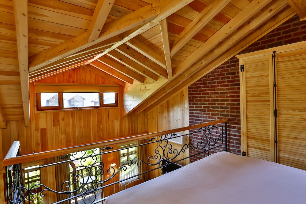 Tranquilla River Lodge 10