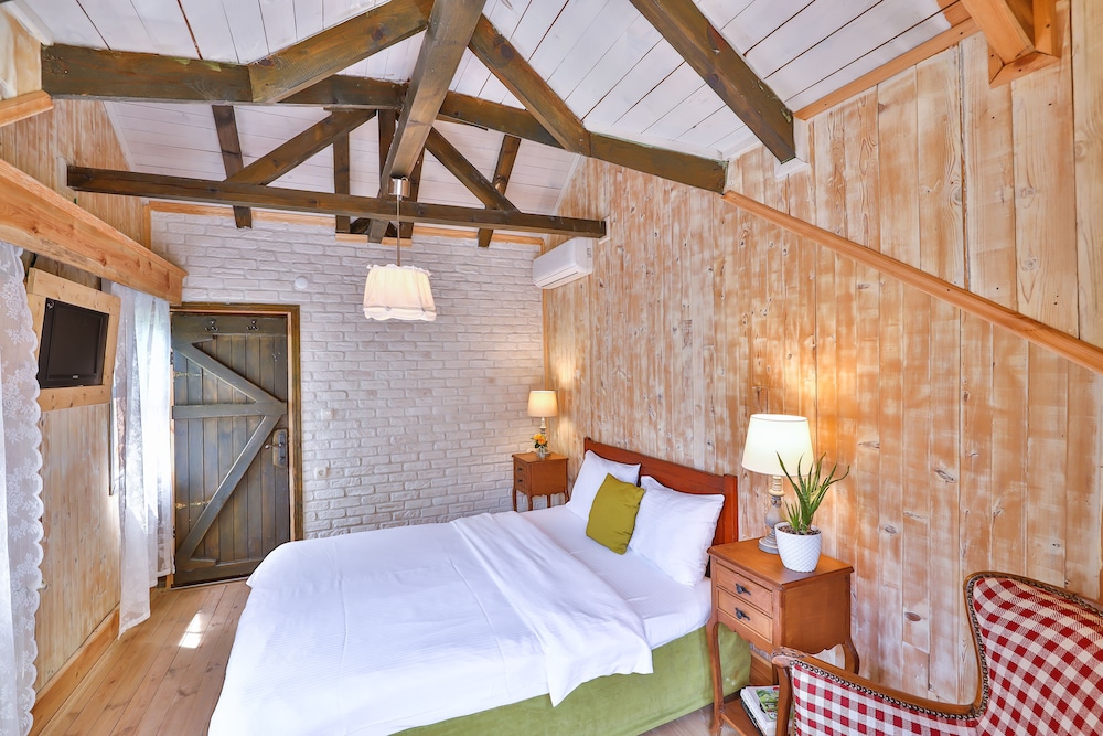 Tranquilla River Lodge 18