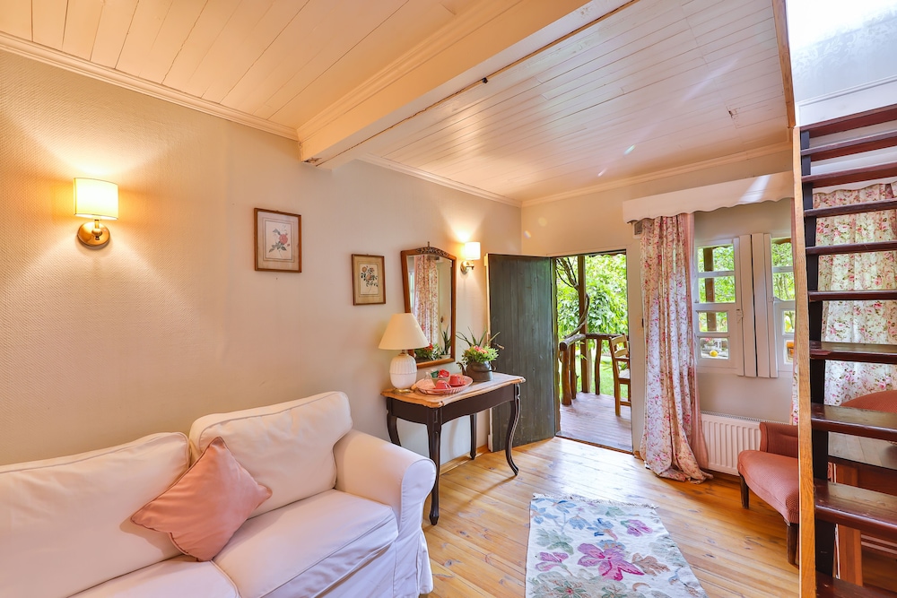 Tranquilla River Lodge 16