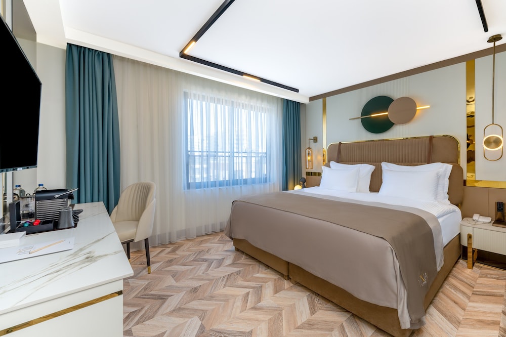 Lexia Hotels 9