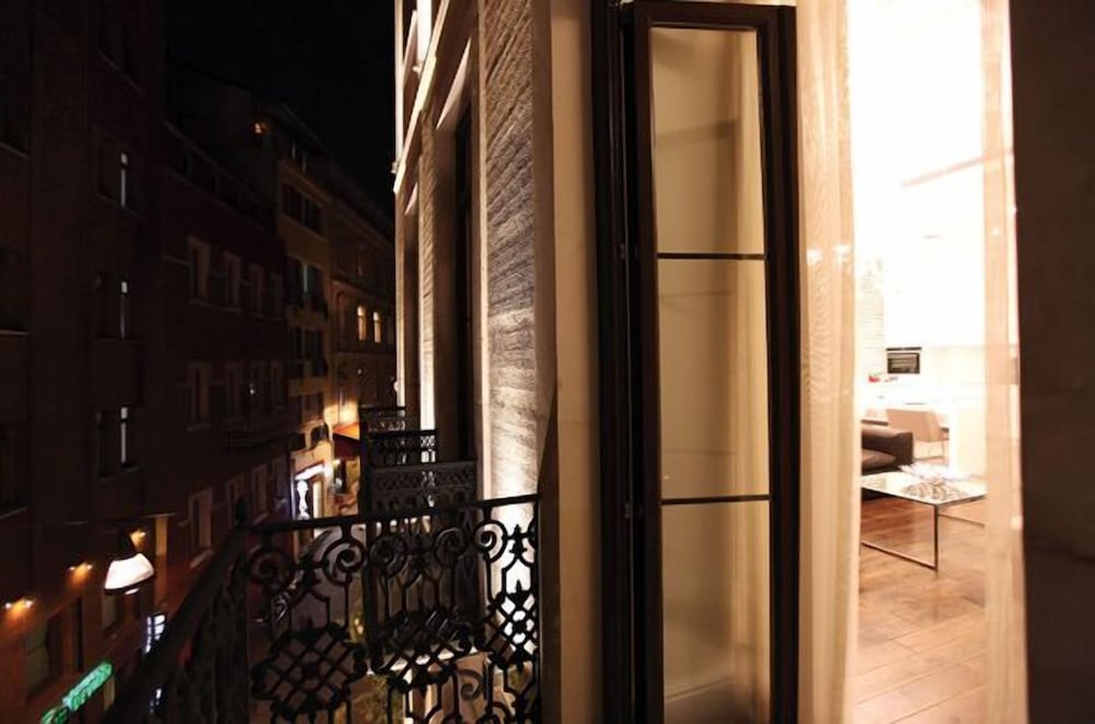 Pera Residence 21