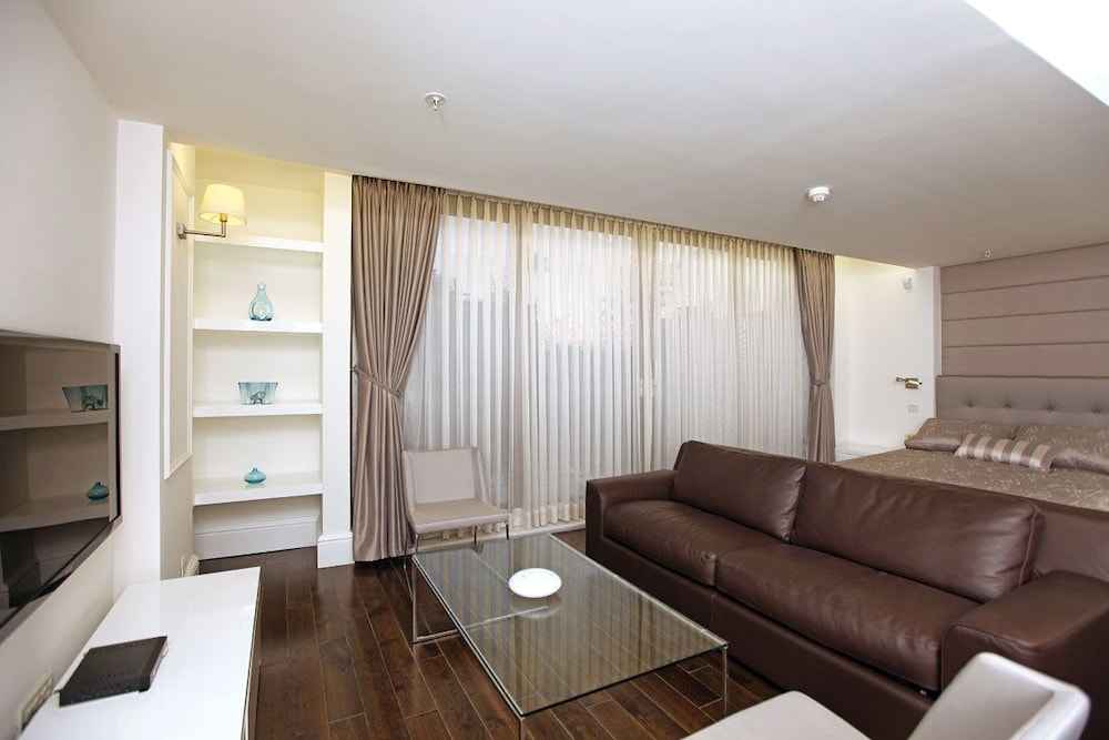 Pera Residence 16